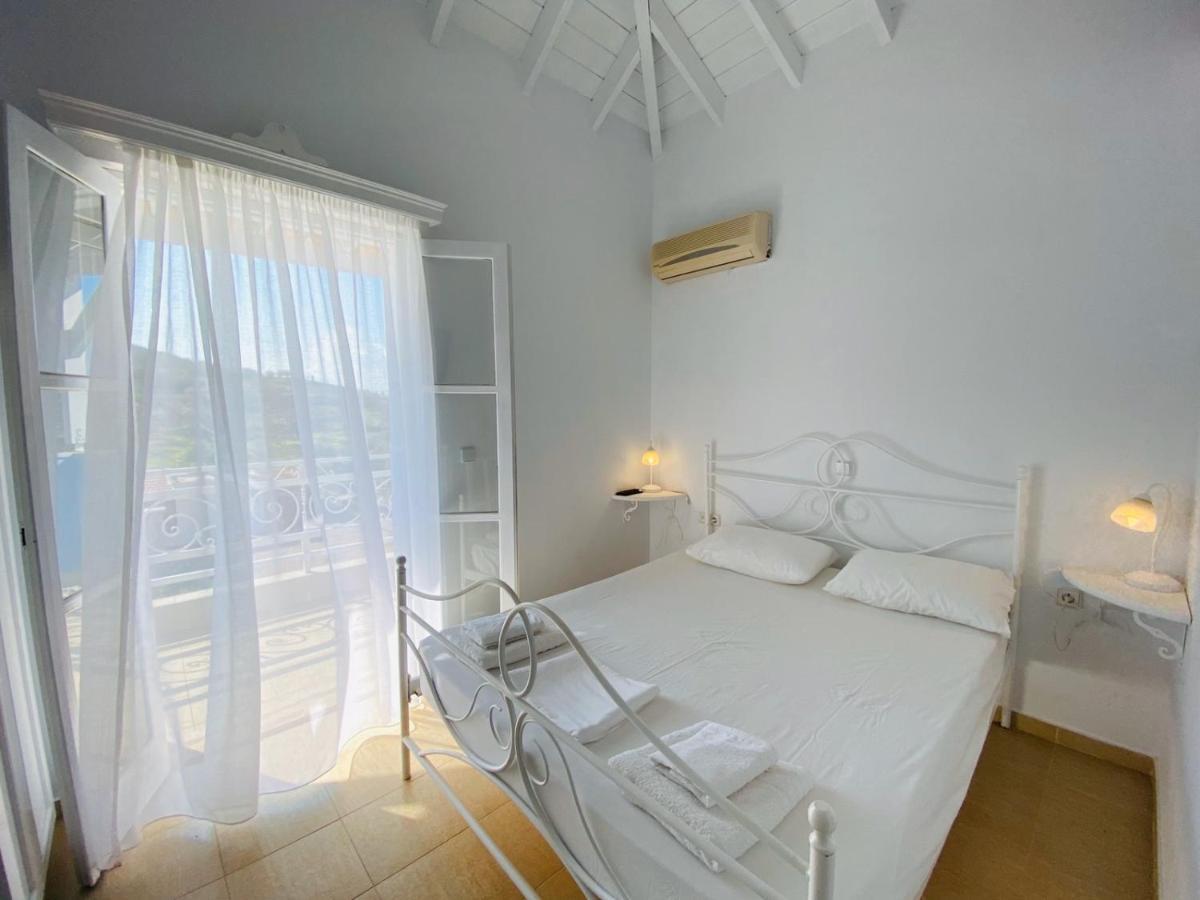 Pontamos Villas Chalki Town Extérieur photo