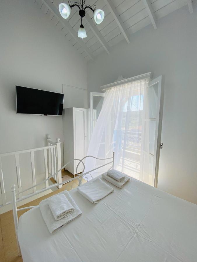 Pontamos Villas Chalki Town Extérieur photo